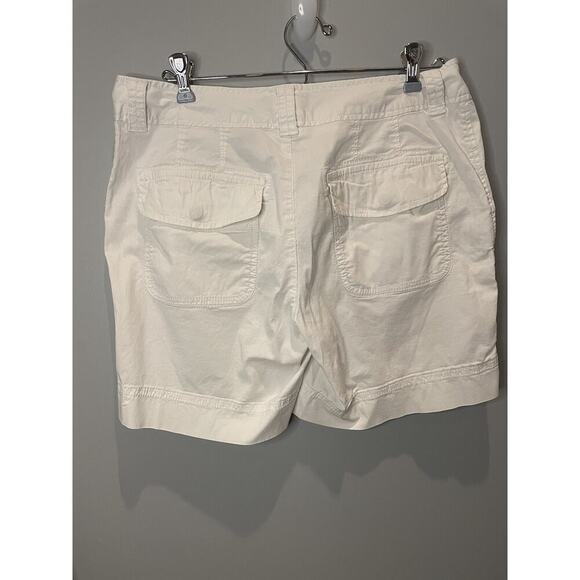Eddie Bauer Women's Sz 8 White Shorts Cotton 5" Inseam Belted Back Snap Pockets - Picture 2 of 9